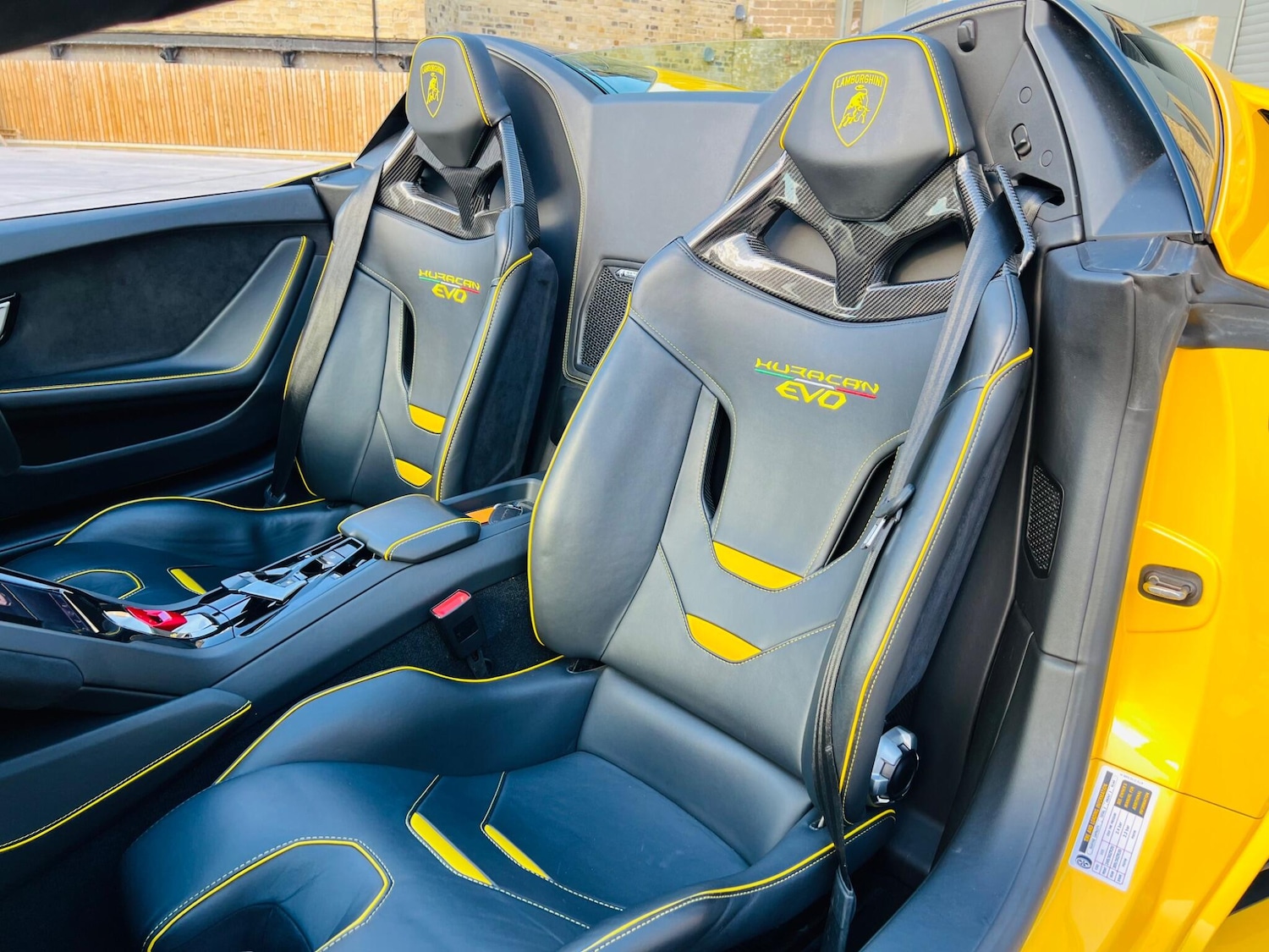 Used Lamborghini Huracan 2024 for sale - 76072324: Photo 10