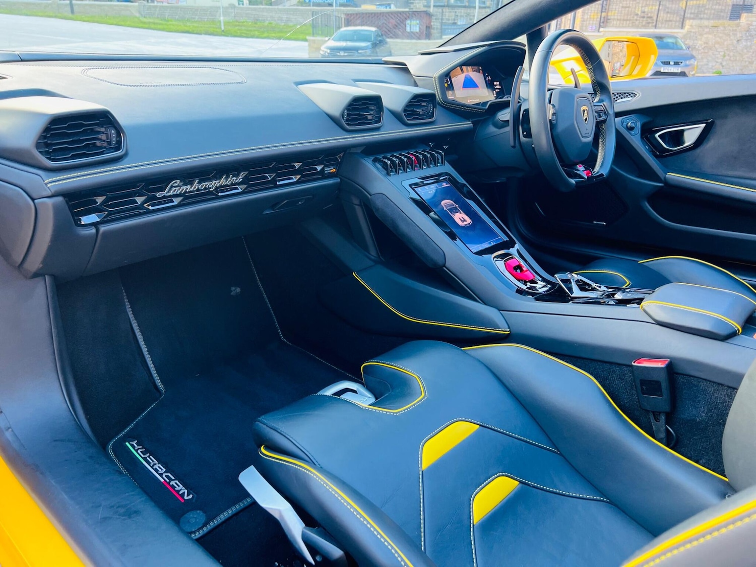 Used Lamborghini Huracan 2024 for sale - 76072324: Photo 11