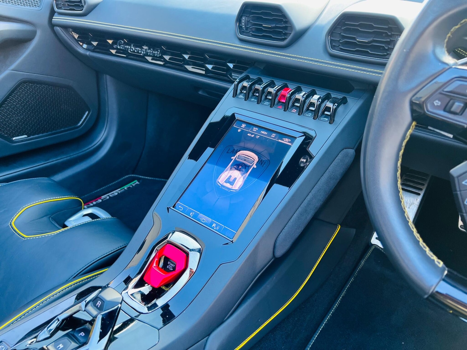 Used Lamborghini Huracan 2024 for sale - 76072324: Photo 12