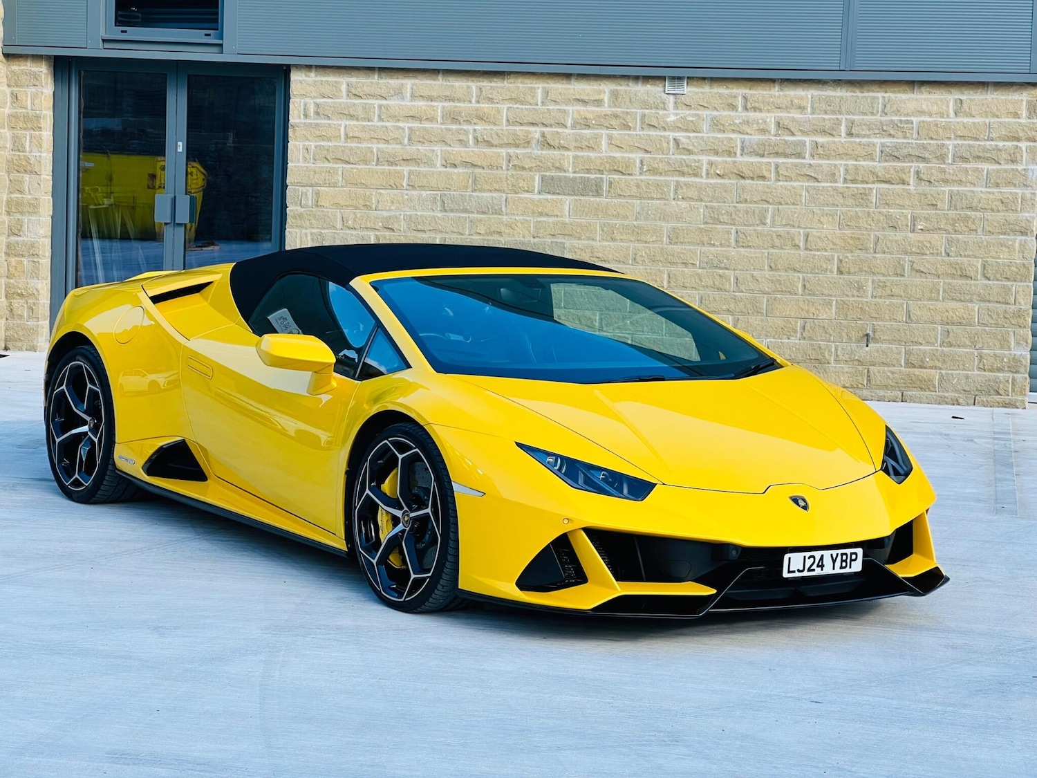 Used Lamborghini Huracan 2024 for sale - 76072324: Photo 16