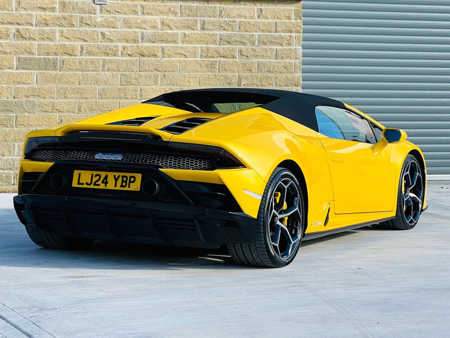 Used Lamborghini Huracan 2024 for sale - 76072324: Photo 18