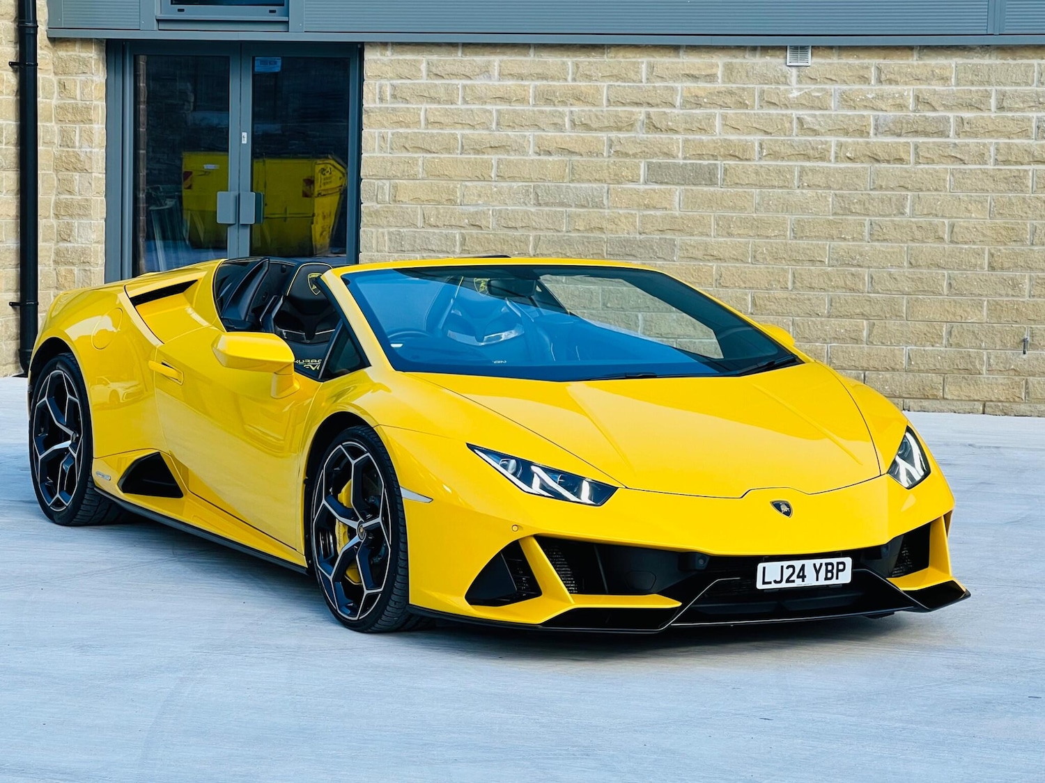 Used Lamborghini Huracan 2024 for sale - 76072324: Photo 22