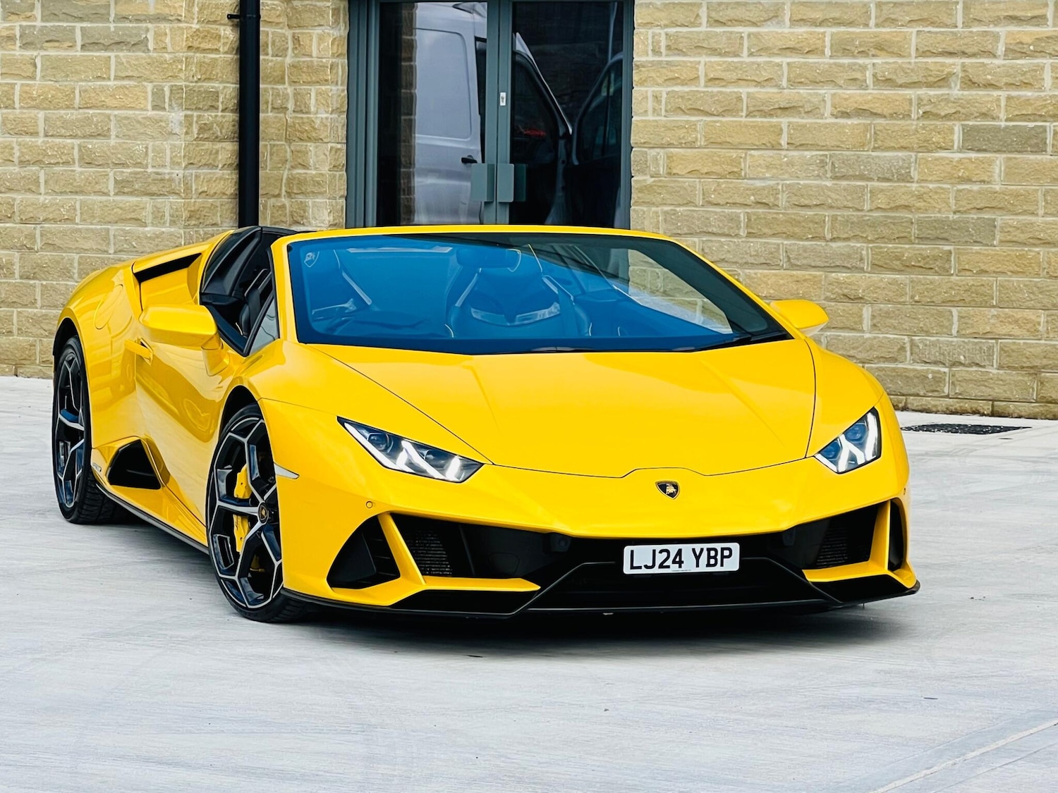Used Lamborghini Huracan 2024 for sale - 76072324: Photo 23