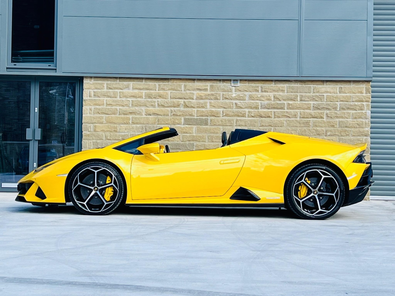 Used Lamborghini Huracan 2024 for sale - 76072324: Photo 3