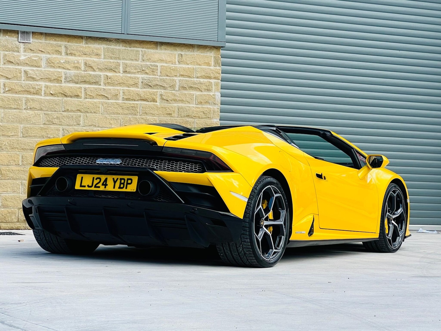 Used Lamborghini Huracan 2024 for sale - 76072324: Photo 5