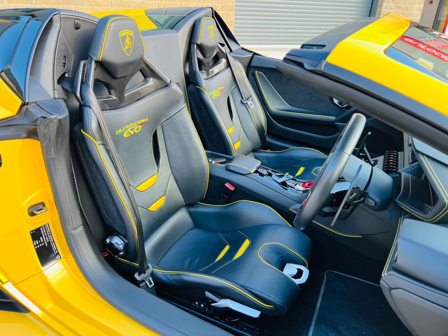 Used Lamborghini Huracan 2024 for sale - 76072324: Photo 8