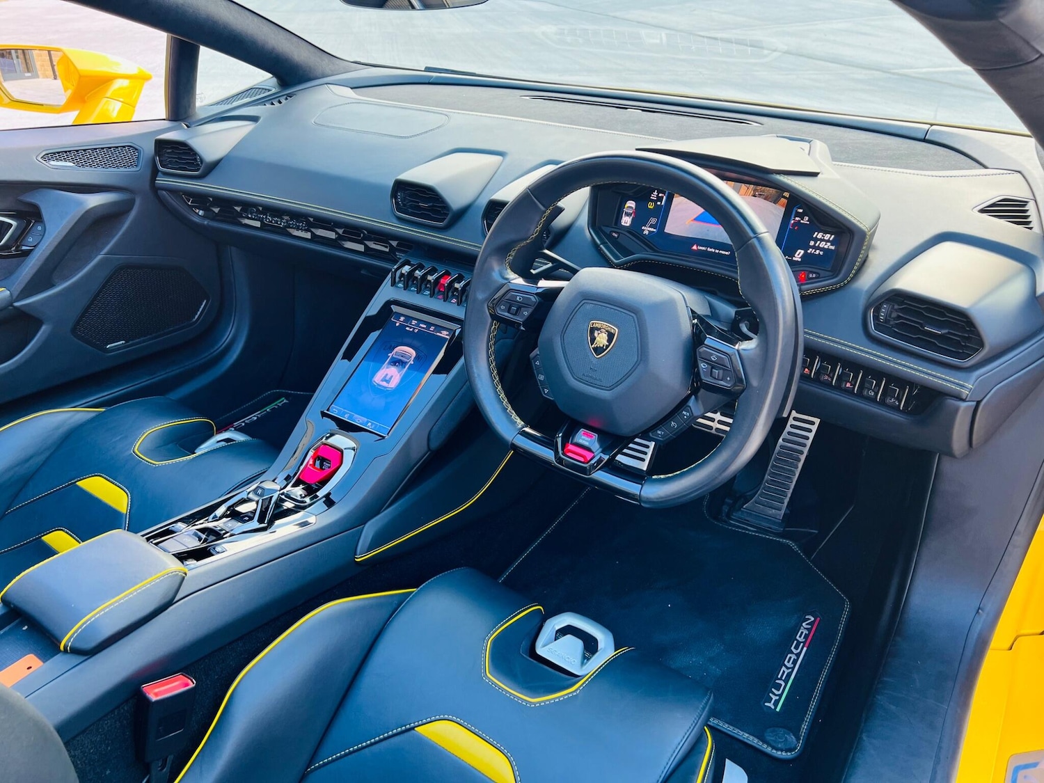 Used Lamborghini Huracan 2024 for sale - 76072324: Photo 9