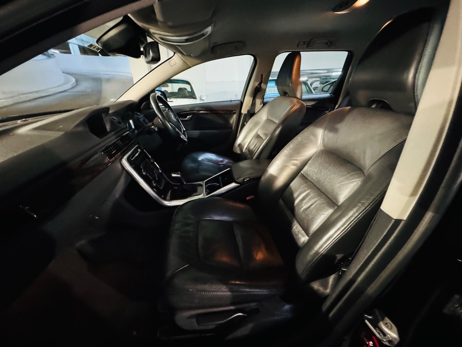 Used Volvo V70 2014 for sale - 77098107: Photo 9