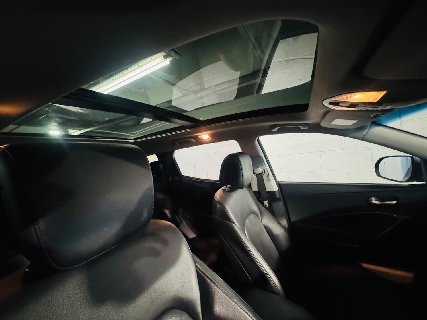 Used Hyundai Santa Fe 2017 for sale - 76989238: Photo 11