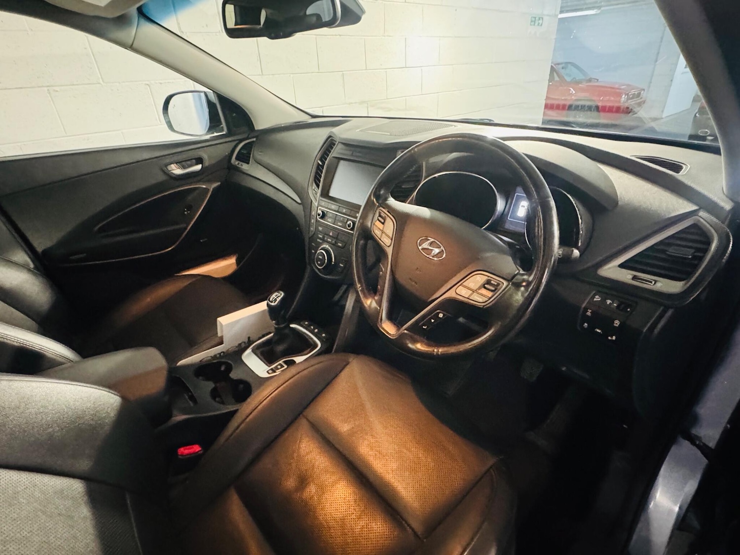 Used Hyundai Santa Fe 2017 for sale - 76989238: Photo 8