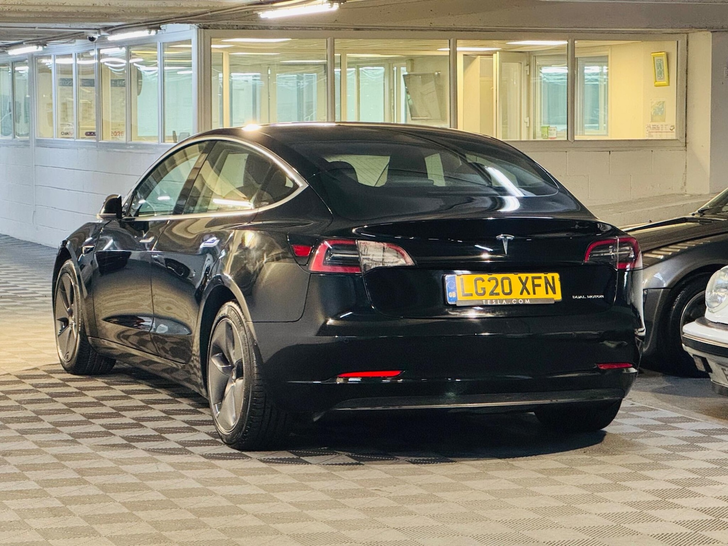 Used Tesla Model 3 2020 for sale - 76865898: Photo 3