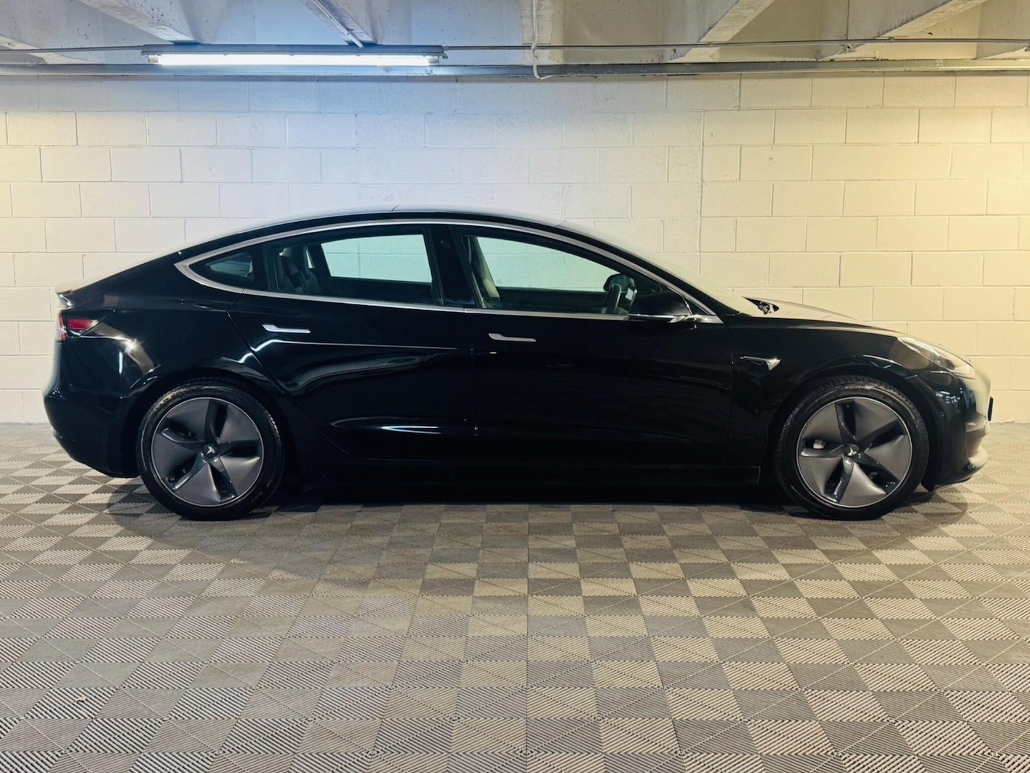 Used Tesla Model 3 2020 for sale - 76865898: Photo 5