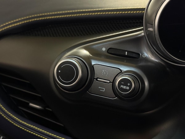 Used Ferrari F8 Spider 2020 for sale - 75553151: Photo 16
