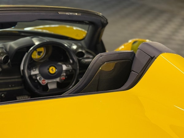 Used Ferrari F8 Spider 2020 for sale - 75553151: Photo 25