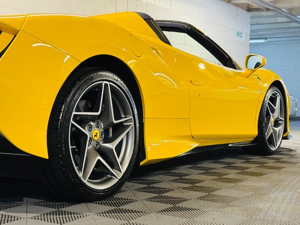 Used Ferrari F8 Spider 2020 for sale - 75553151: Photo 30