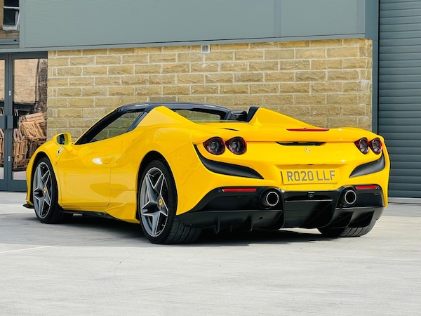 Used Ferrari F8 Spider 2020 for sale - 75553151: Photo 3