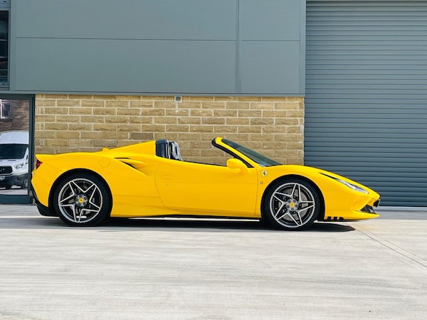 Used Ferrari F8 Spider 2020 for sale - 75553151: Photo 5