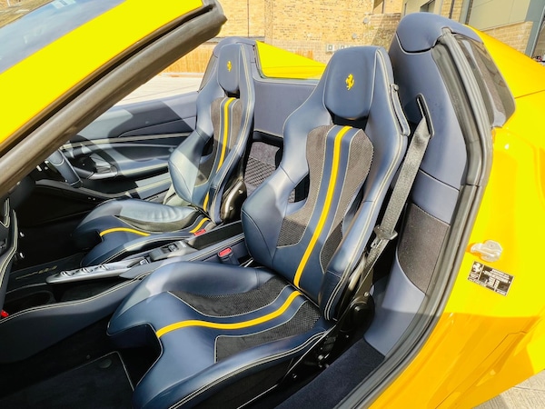 Used Ferrari F8 Spider 2020 for sale - 75553151: Photo 9