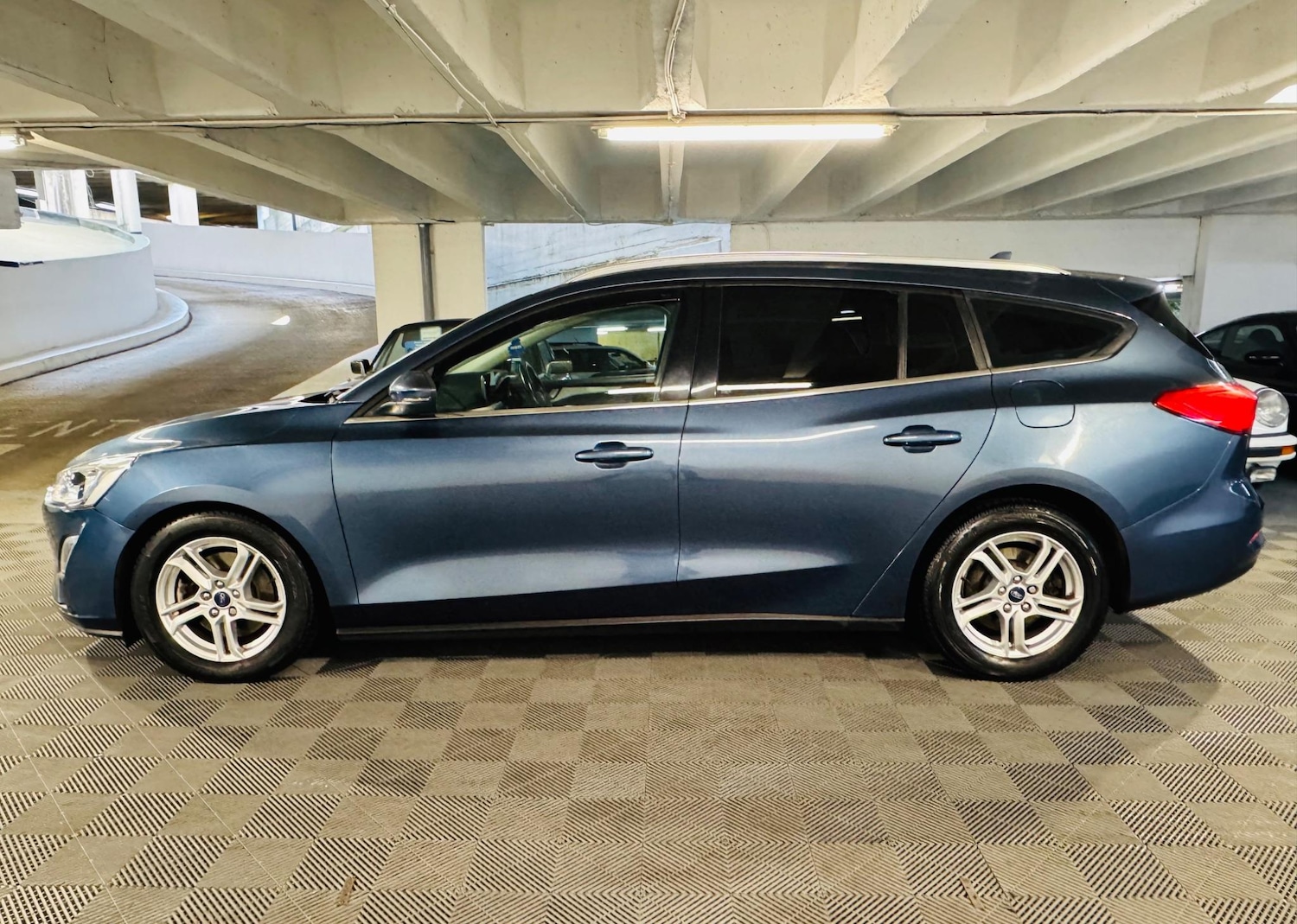 Used Ford Focus 2018 for sale - 76446548: Photo 2