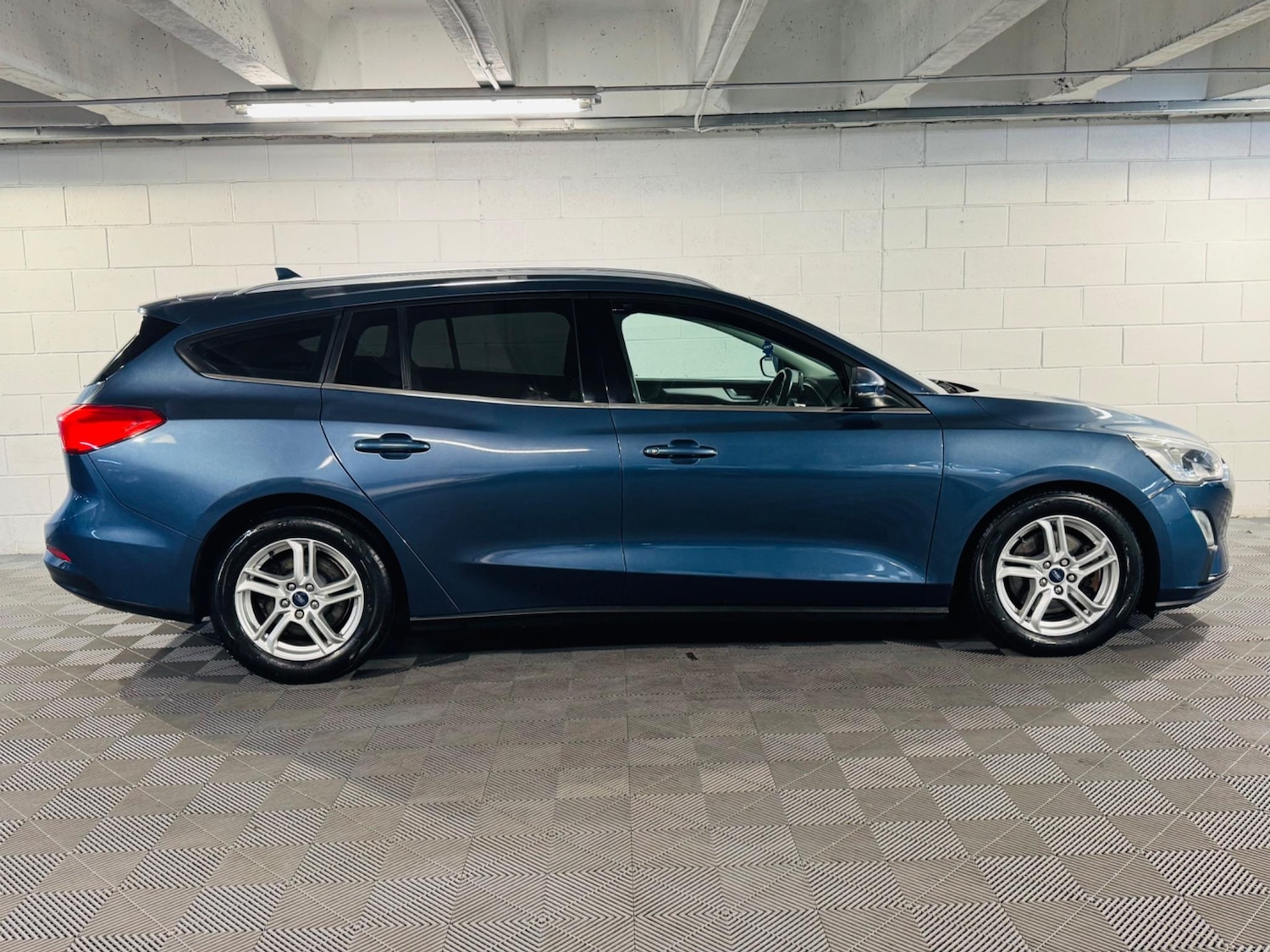 Used Ford Focus 2018 for sale - 76446548: Photo 4