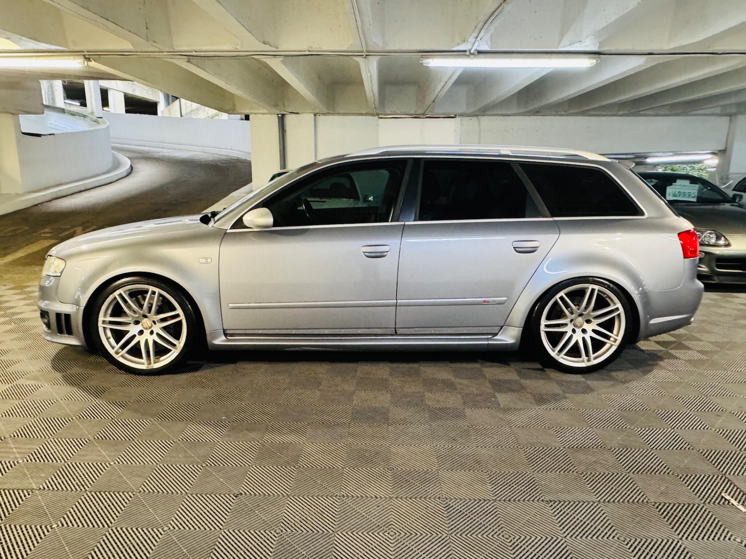 Used Audi RS4 2007 for sale - 77119743: Photo 2