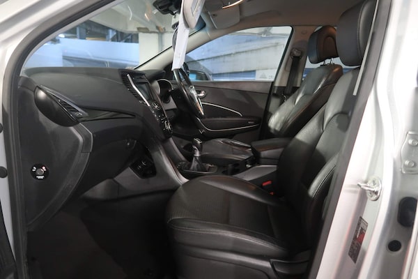 Used Hyundai Santa Fe 2014 for sale - 73917112: Photo 11