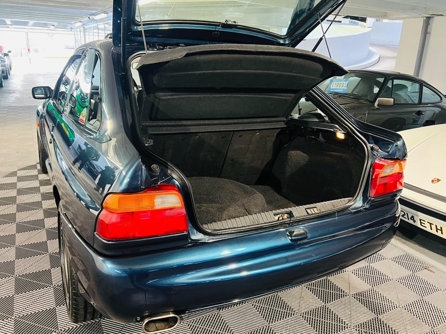 Used Ford Escort 1995 for sale - 76997133: Photo 18