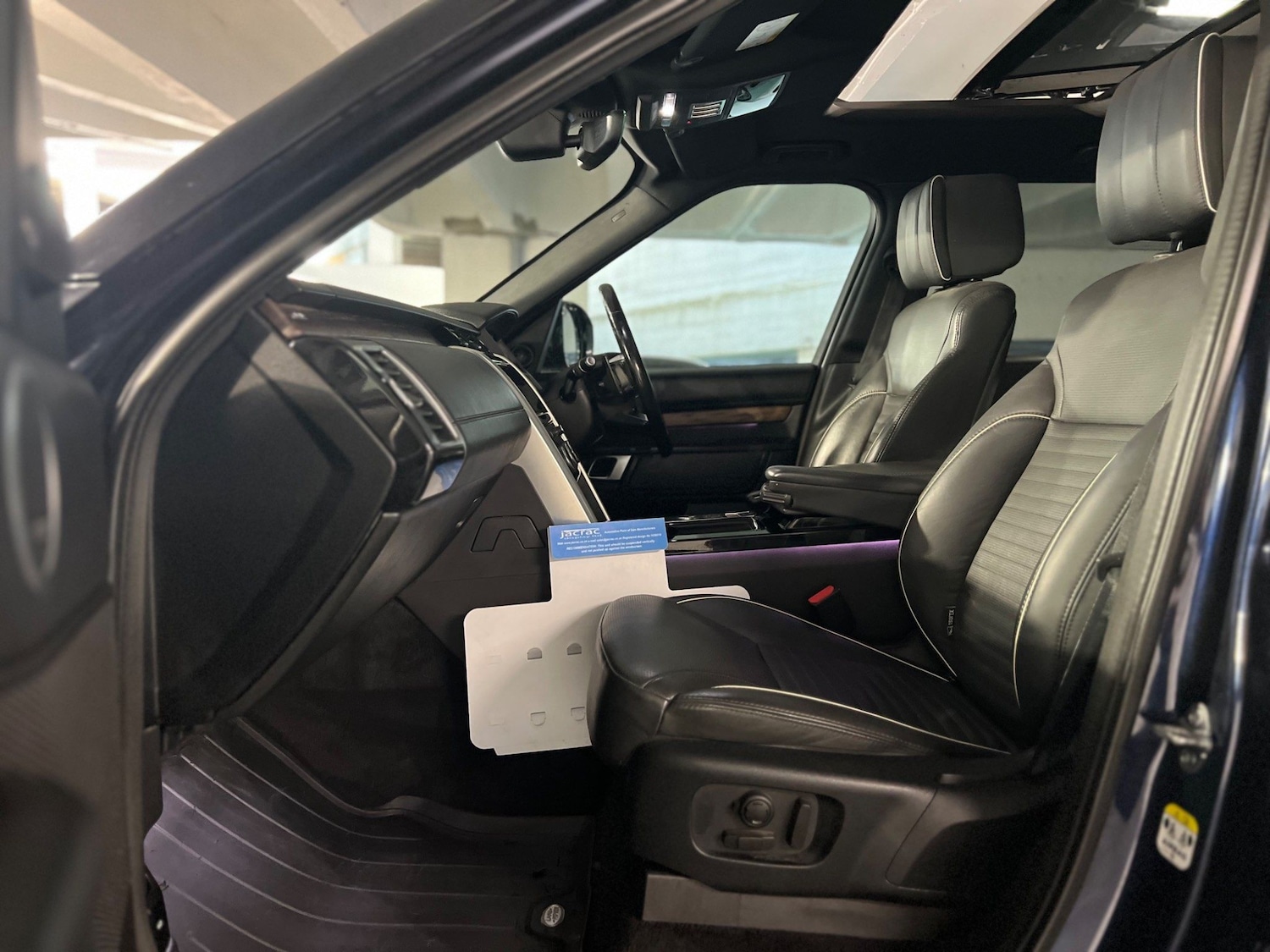 Used Land Rover Discovery 2018 for sale - 76993219: Photo 10