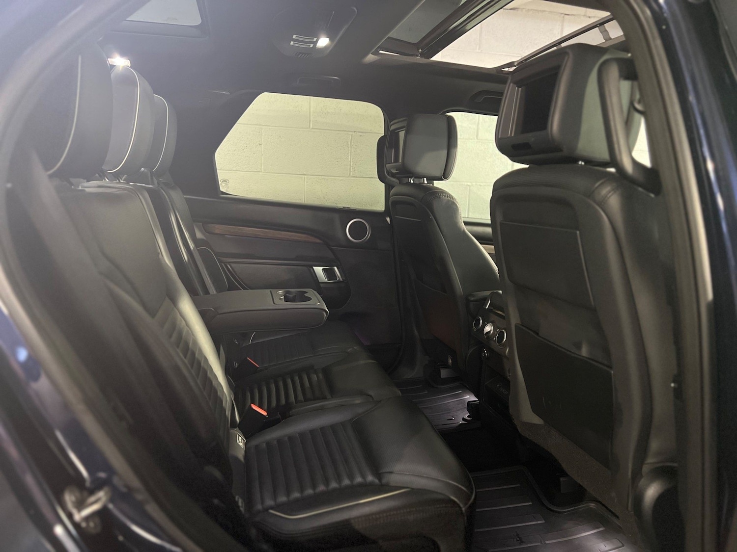 Used Land Rover Discovery 2018 for sale - 76993219: Photo 12