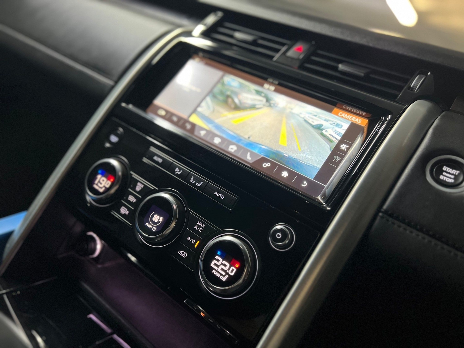 Used Land Rover Discovery 2018 for sale - 76993219: Photo 18