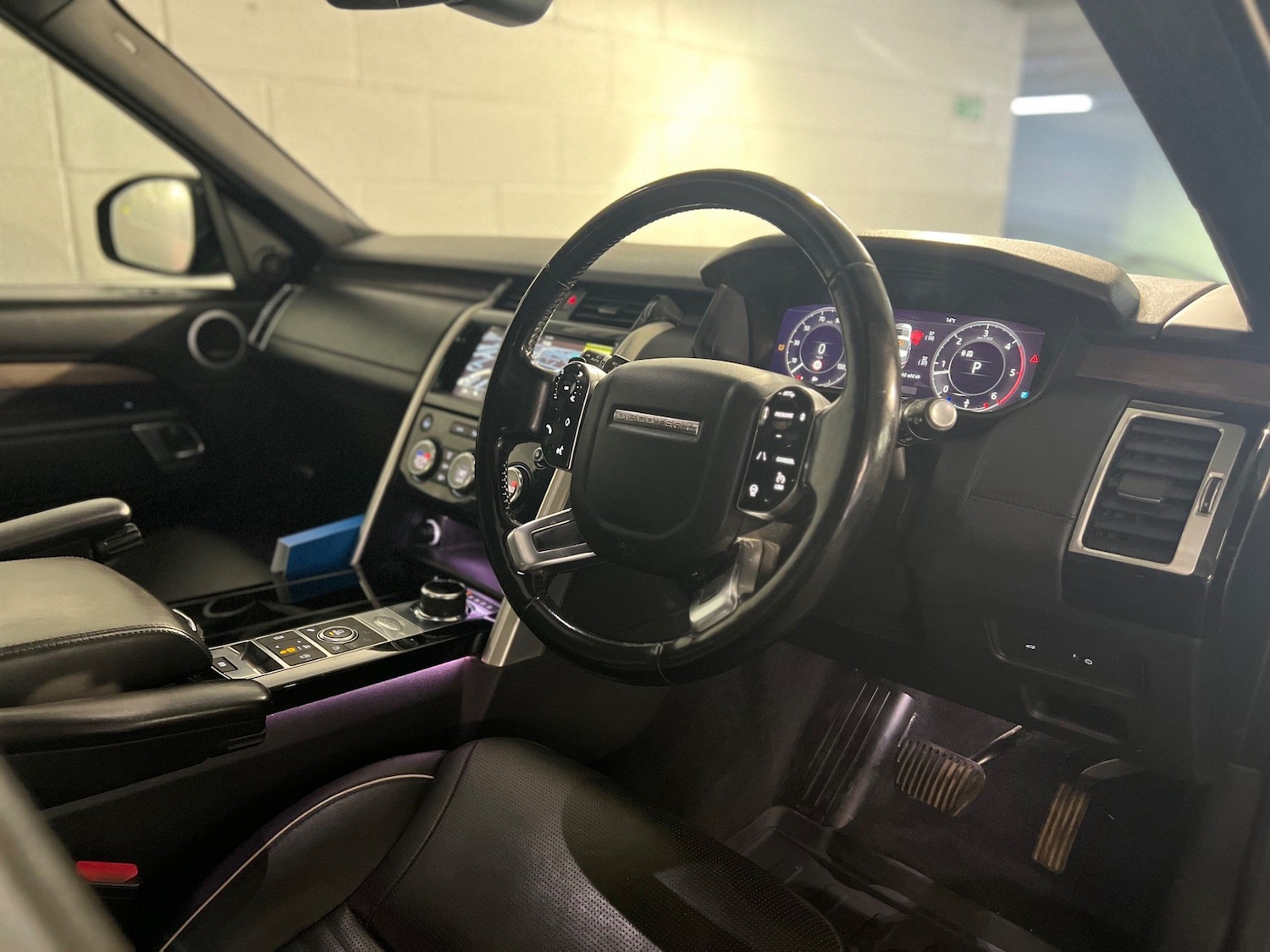 Used Land Rover Discovery 2018 for sale - 76993219: Photo 9