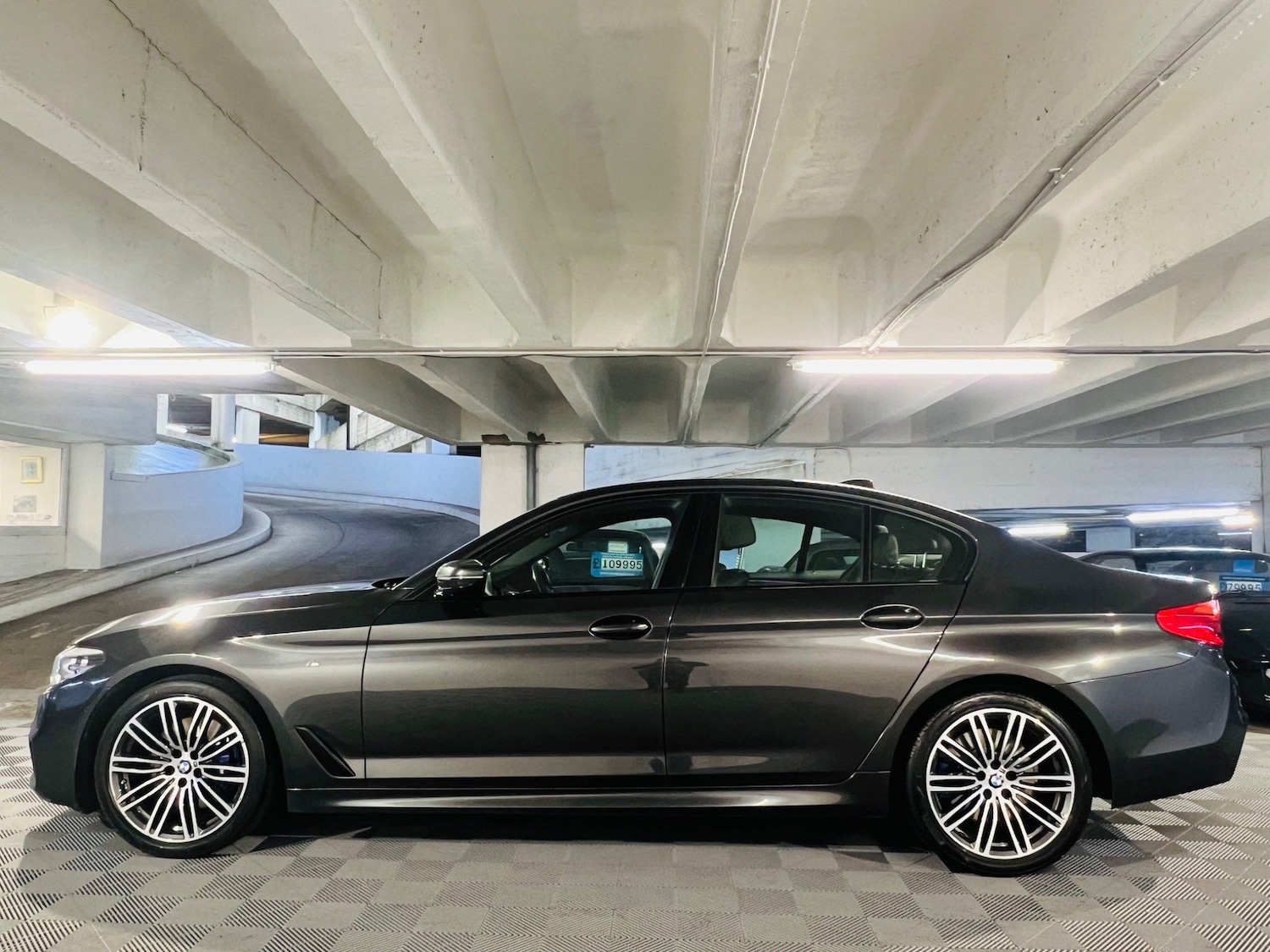Used BMW 5 Series 2018 for sale - 76991827: Photo 2