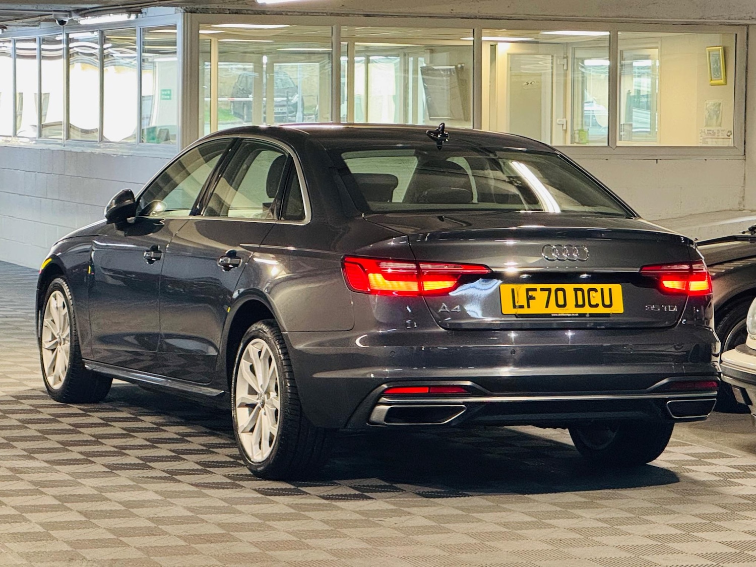 Used Audi A4 2020 for sale - 76997122: Photo 3