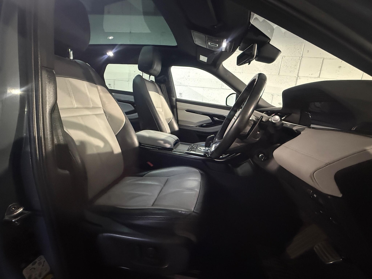 Used Land Rover Range Rover Evoque 2019 for sale - 76585587: Photo 7