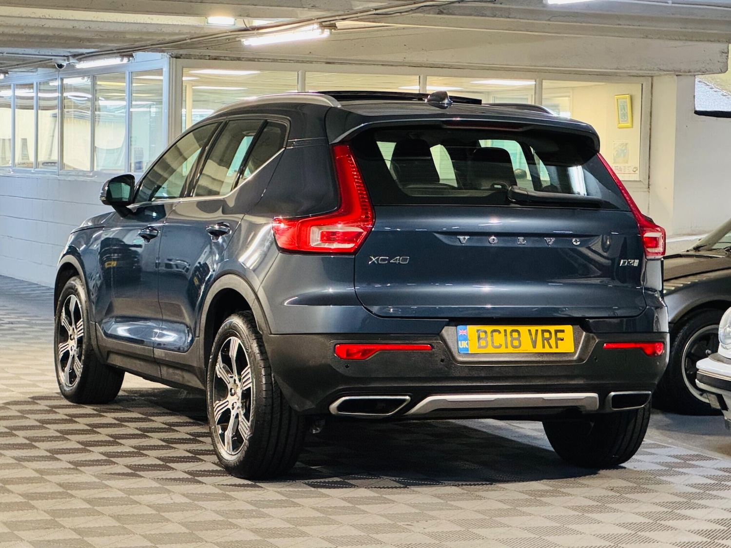 Used Volvo XC40 2018 for sale - 76336442: Photo 3