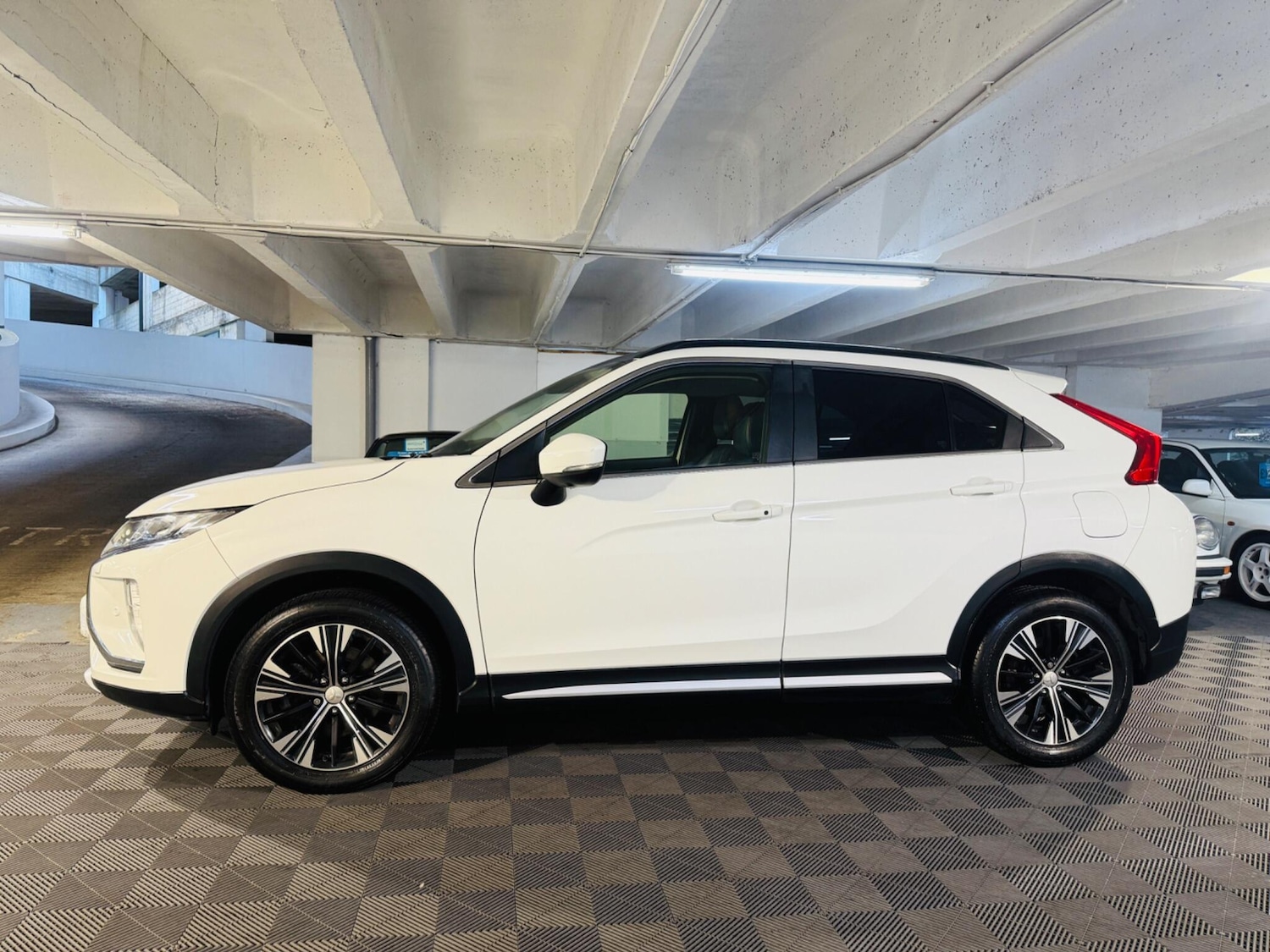 Used Mitsubishi Eclipse Cross 2018 for sale - 76975742: Photo 2
