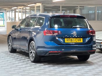 Used Volkswagen Passat 2019 for sale - 79712046: Photo