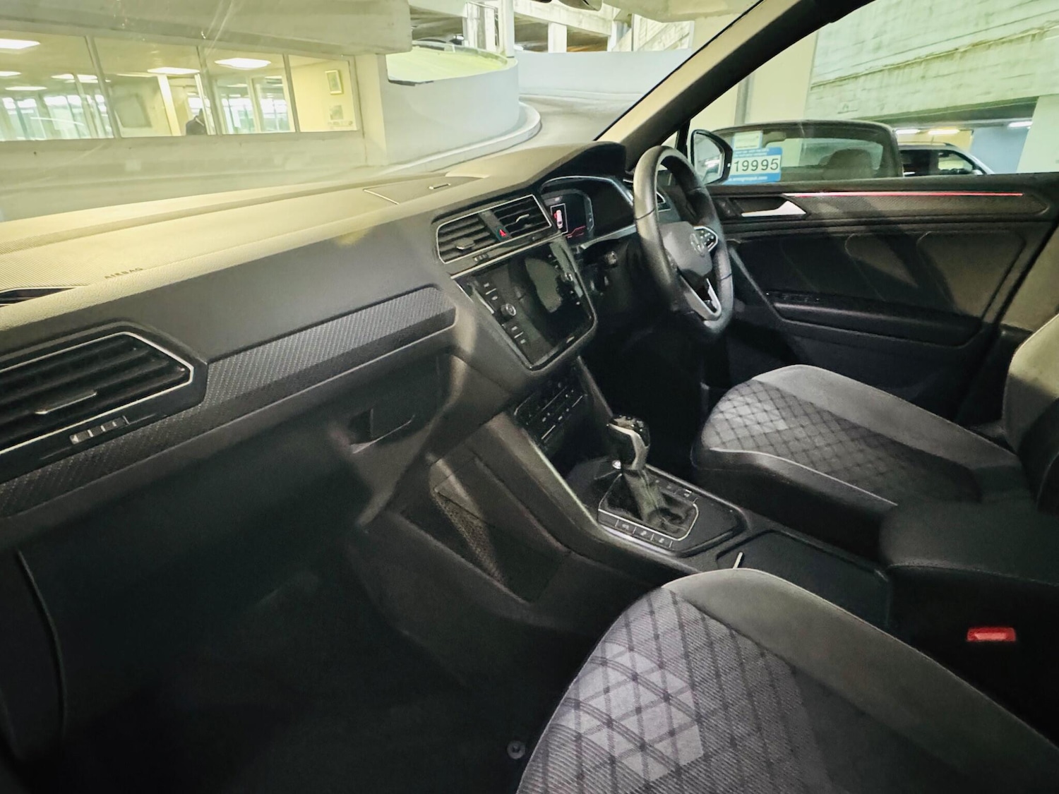 Used Volkswagen Tiguan 2021 for sale - 76715389: Photo 10