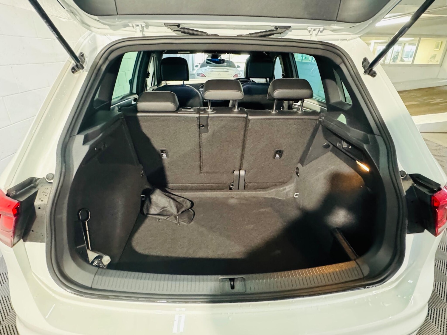 Used Volkswagen Tiguan 2021 for sale - 76715389: Photo 12