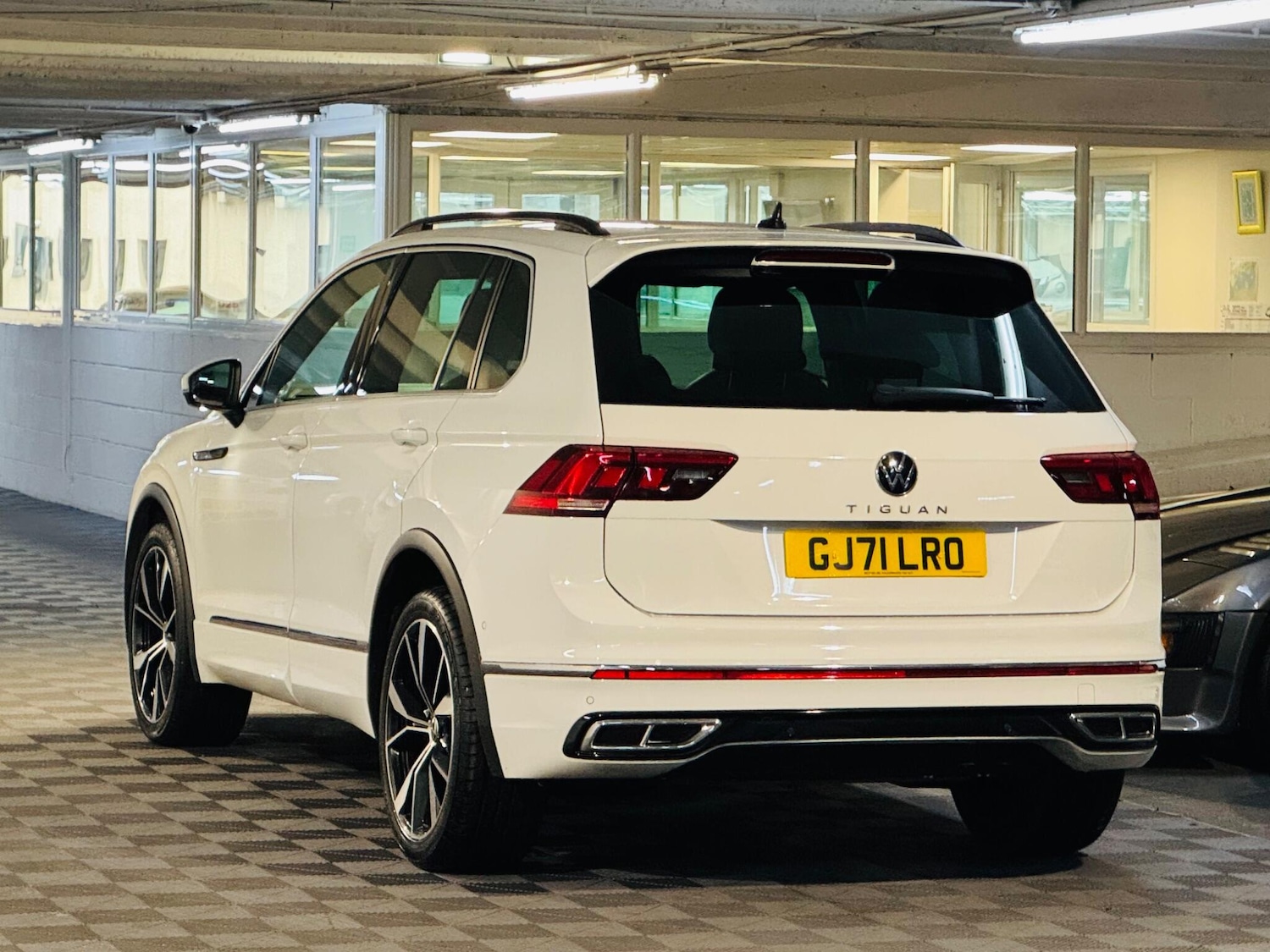 Used Volkswagen Tiguan 2021 for sale - 76715389: Photo 3