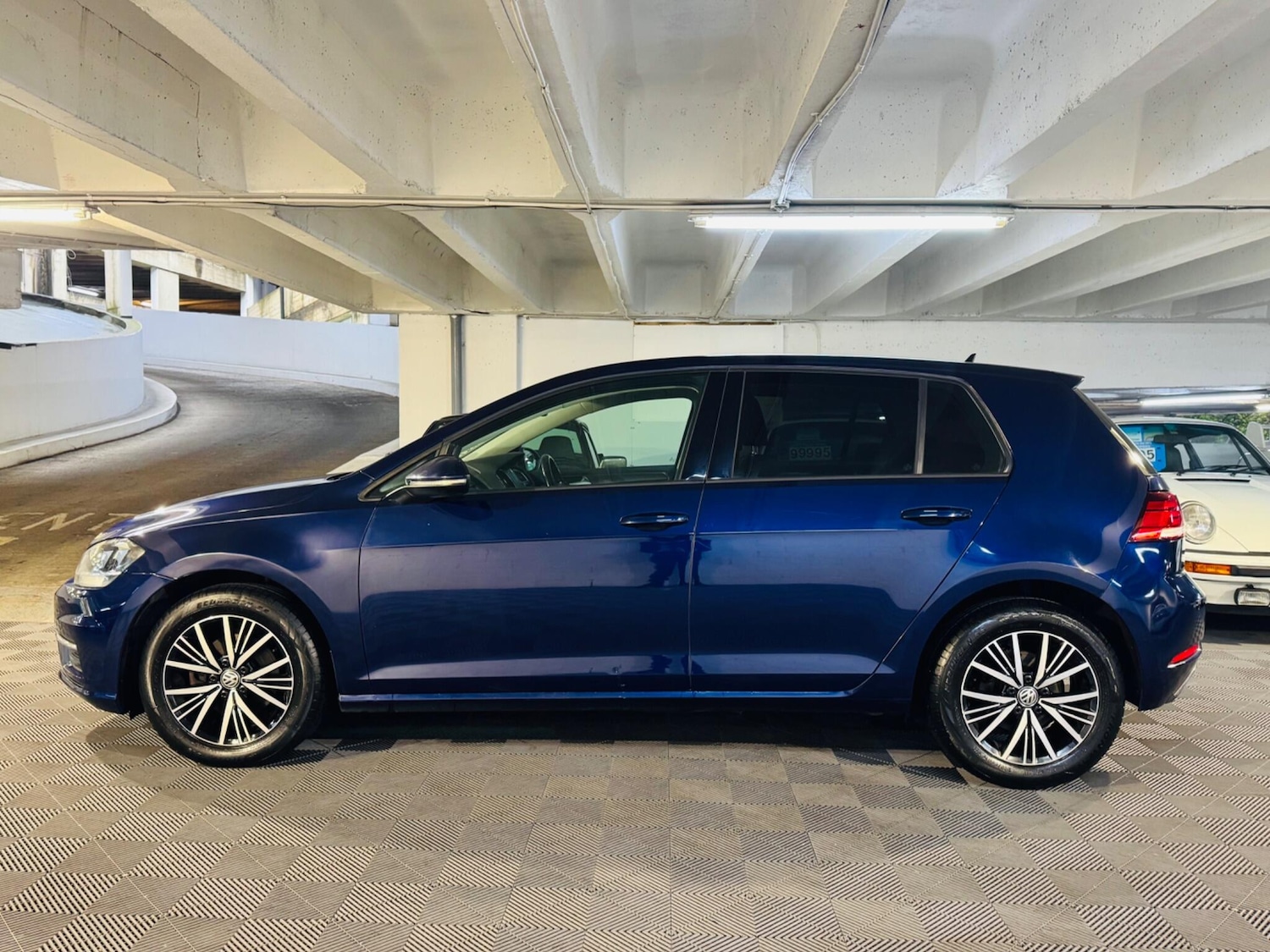 Used Volkswagen Golf 2019 for sale - 76964414: Photo 2