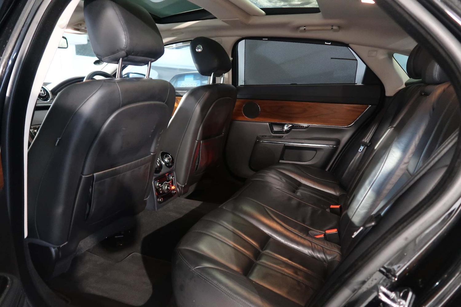 Used Jaguar XJ 2012 for sale - 76988223: Photo 11