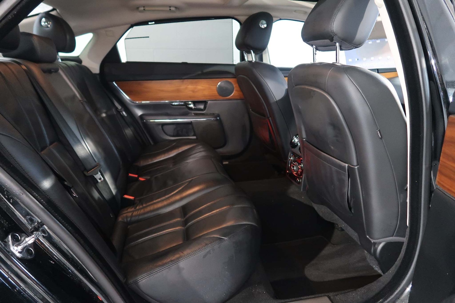 Used Jaguar XJ 2012 for sale - 76988223: Photo 9