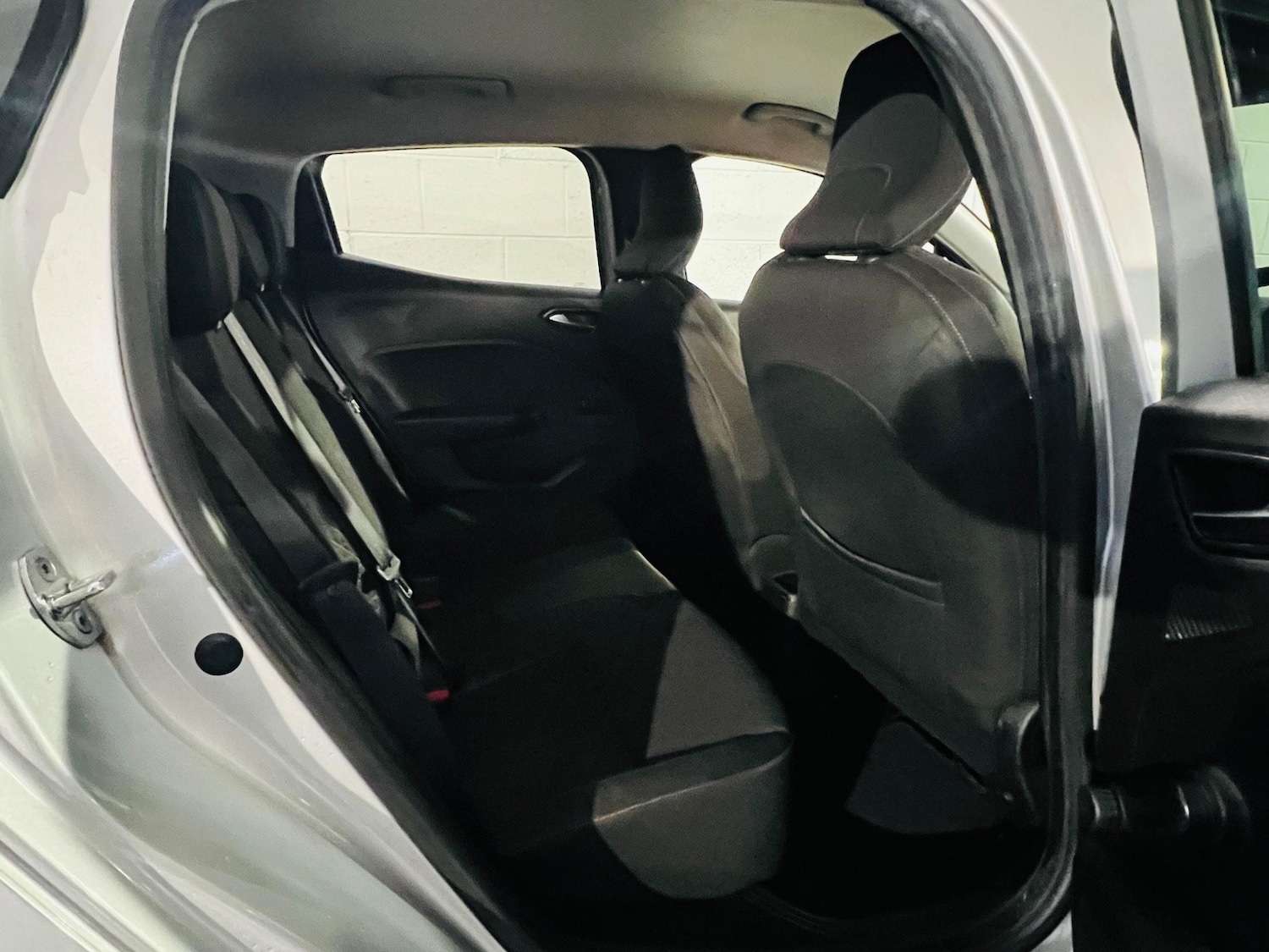 Used Renault Clio 2020 for sale - 76990743: Photo 11