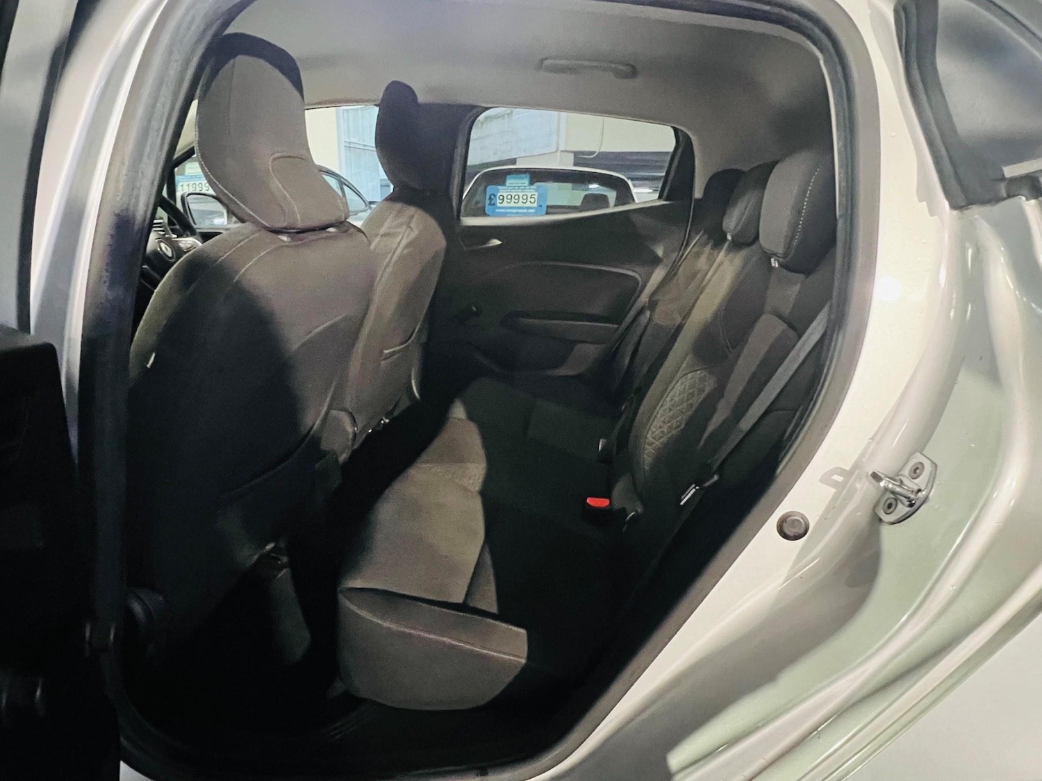 Used Renault Clio 2020 for sale - 76990743: Photo 9