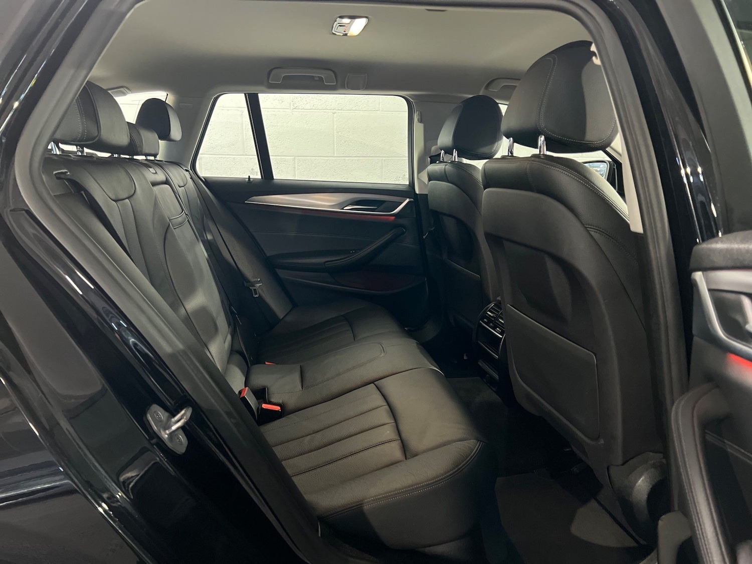 Used BMW 5 Series 2018 for sale - 76990307: Photo 11