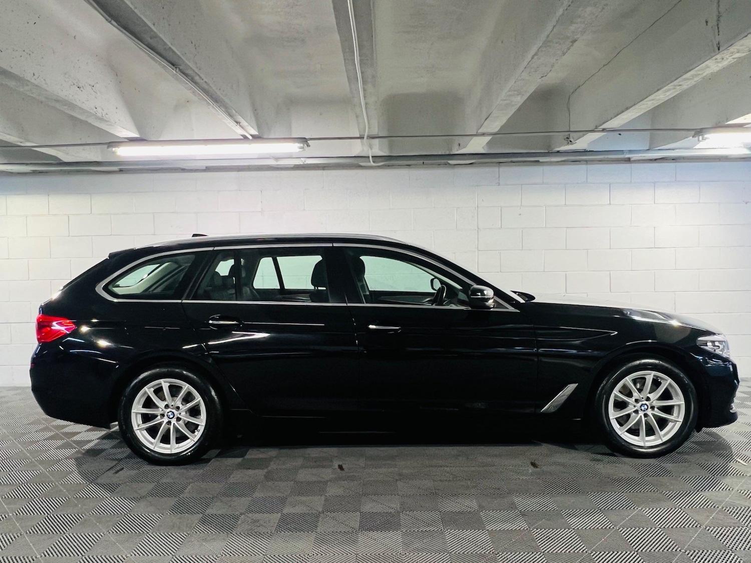 Used BMW 5 Series 2018 for sale - 76990307: Photo 5