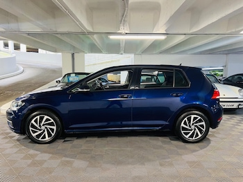 Used Volkswagen Golf 2019 for sale - 75401169: Photo