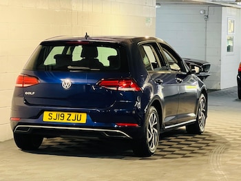 Used Volkswagen Golf 2019 for sale - 75401169: Photo