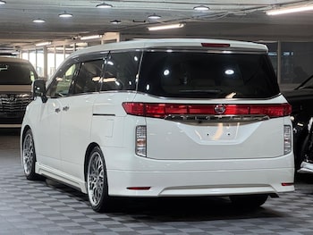 Used Nissan Elgrand 2015 for sale - 78822049: Photo